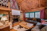 Gather the family in the cozy, rustic living room at Barenhutte. Love Leavenworth.